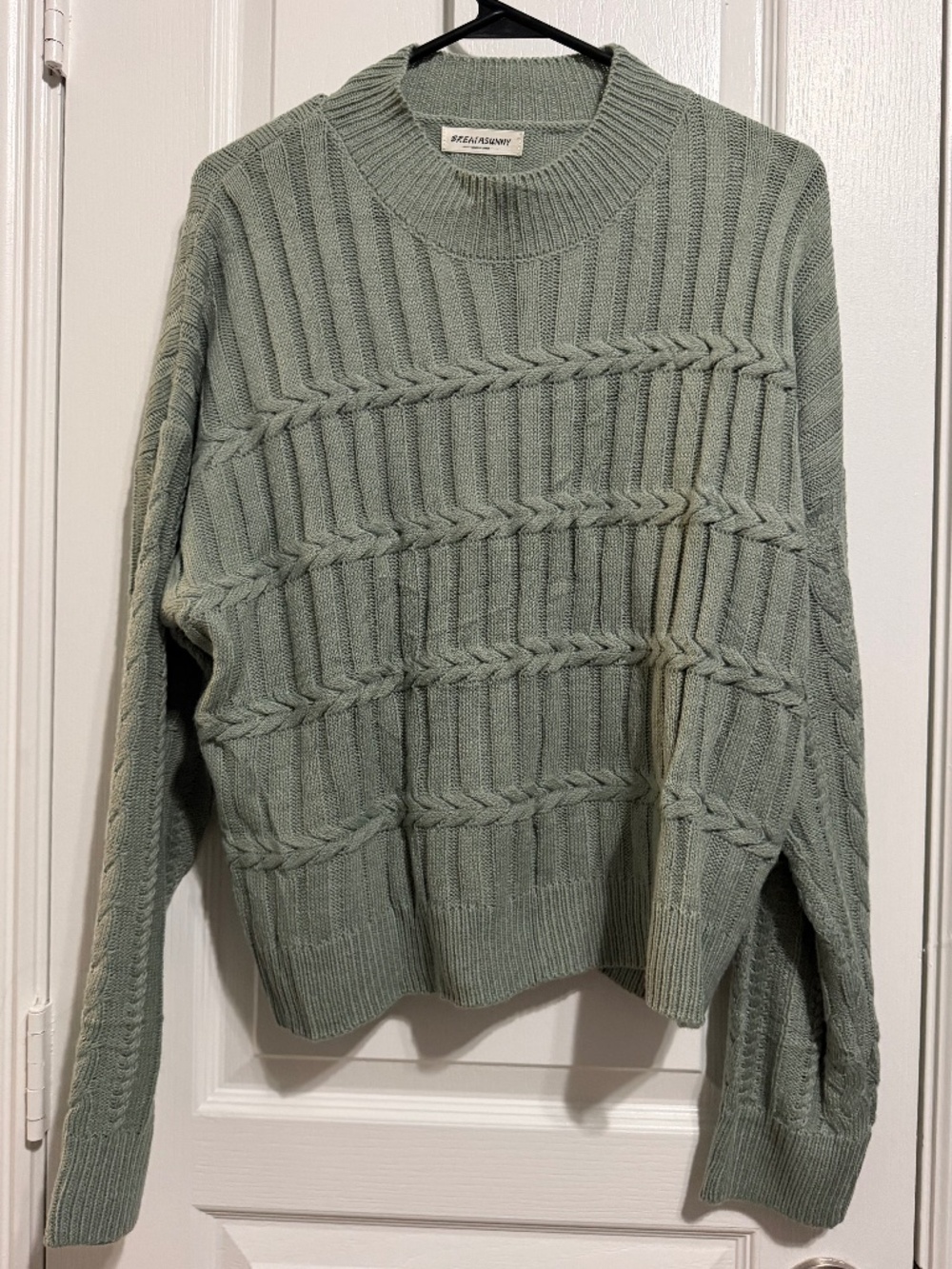 BREATHSUNNY Sage Green Cable Knit Drop Shoulder Sweater Like New